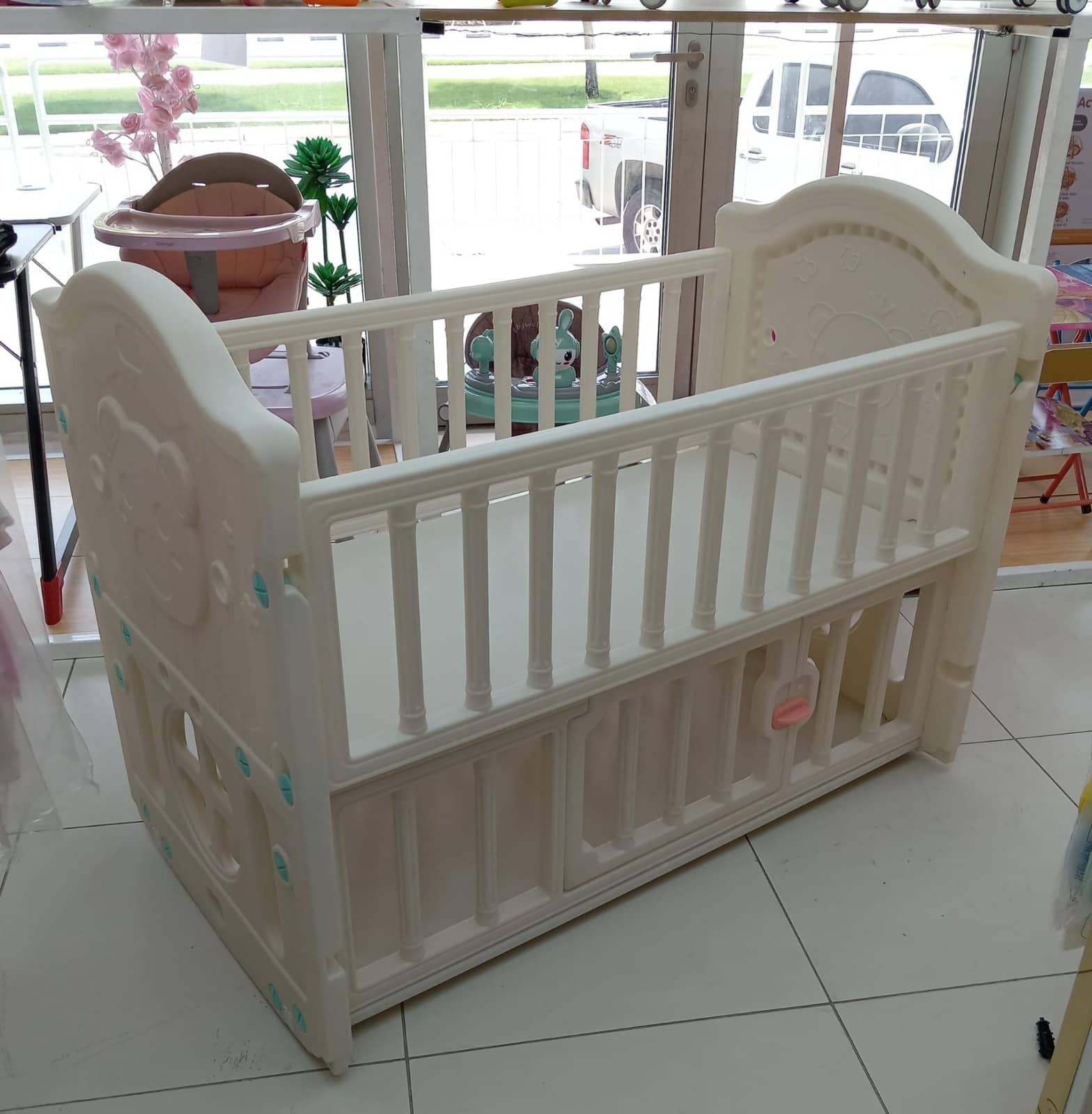 سرير طفل بلاستيكي "282-10"