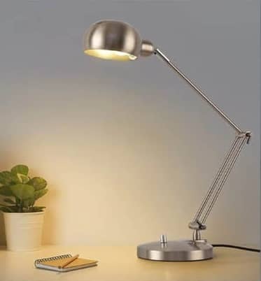 Foldable Table Light Desk Lamp with Adjustable Swing Arm (OML-50)